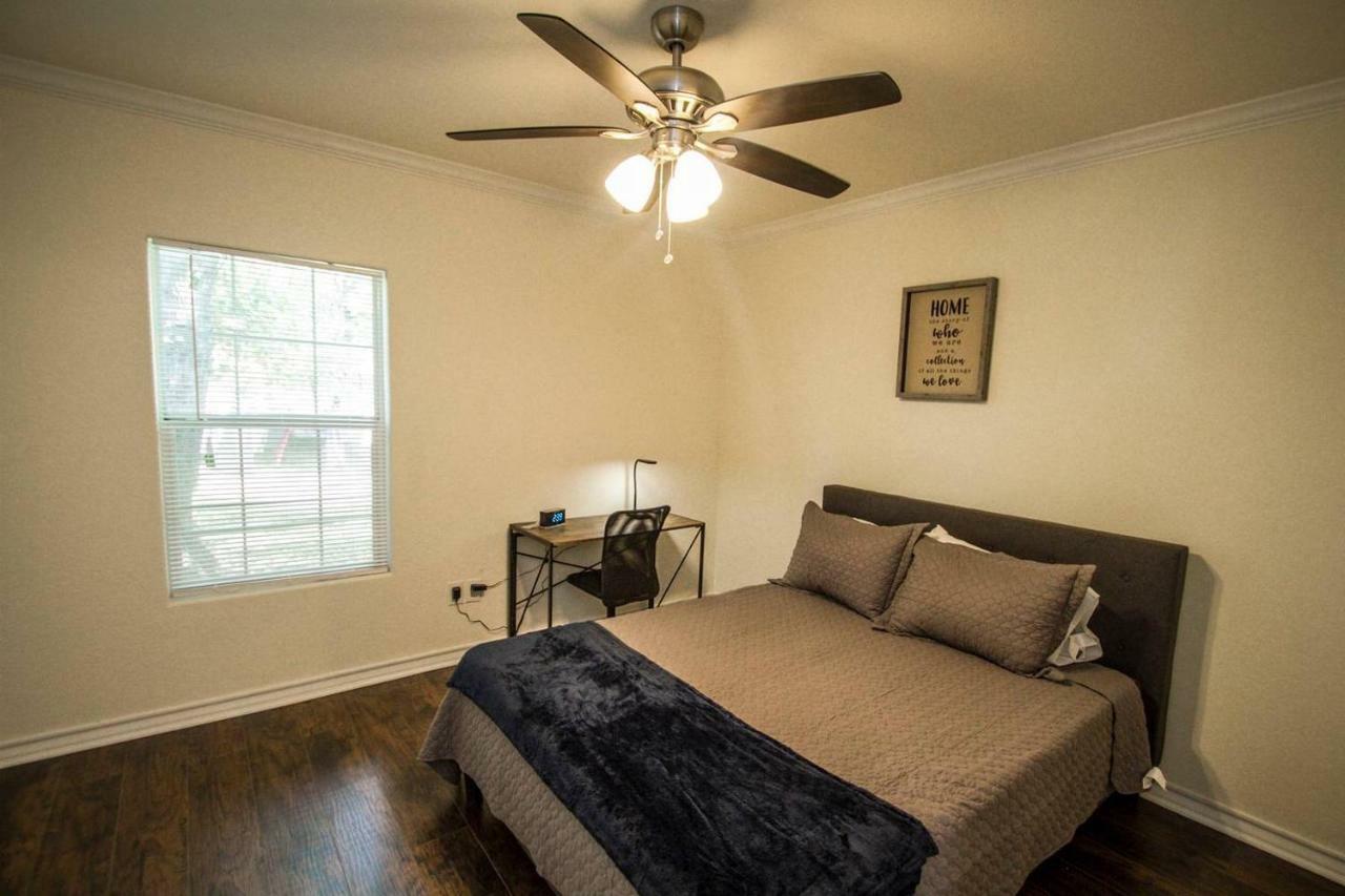Appartamento Hays St Cozy Remodeled 2Br/2Ba House Sleeps 8 San Antonio Esterno foto
