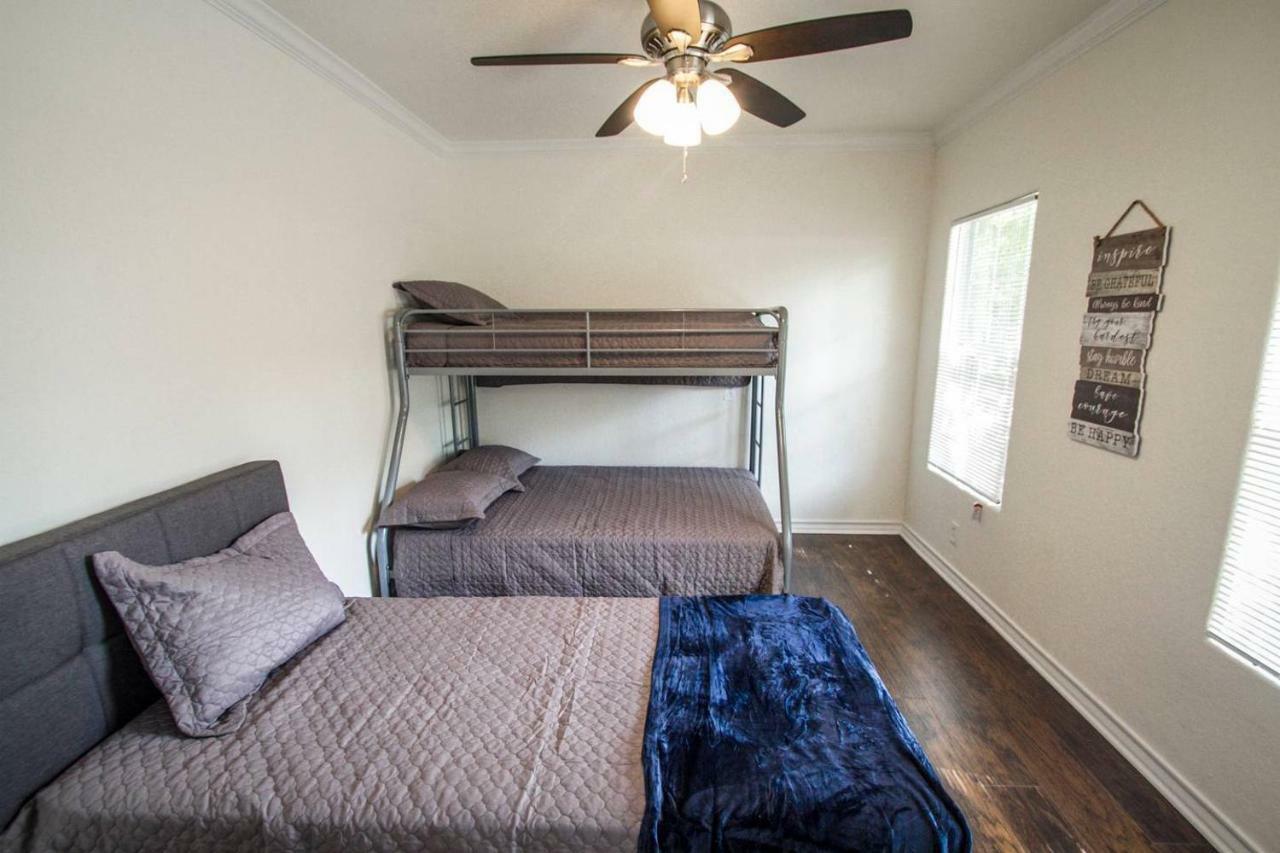 Appartamento Hays St Cozy Remodeled 2Br/2Ba House Sleeps 8 San Antonio Esterno foto