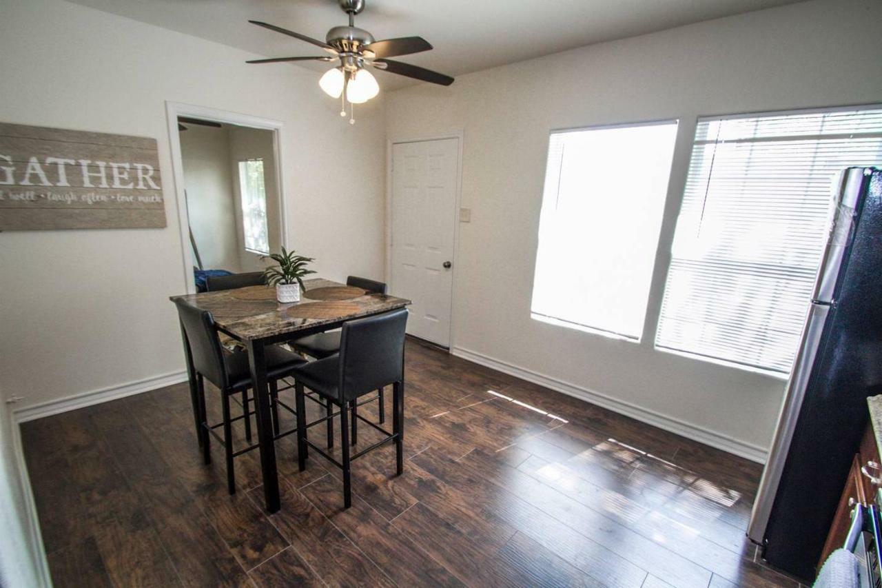 Appartamento Hays St Cozy Remodeled 2Br/2Ba House Sleeps 8 San Antonio Esterno foto